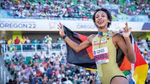 布鲁克林道奇与纽约巨人同时宣布搬迁至加州，标志着大联盟版图正式西扩